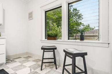 Beautifully restored 1938 historic cottage blending timeless - photo 27