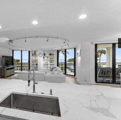 This beautifully updated 3 BR, 2.5 BA corner unit offers - photo 27