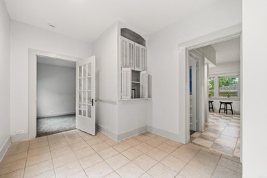 Beautifully restored 1938 historic cottage blending timeless - photo 30