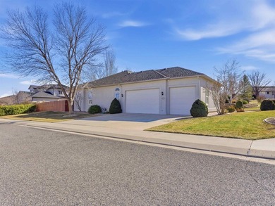 Tucked into one of the Redlands' most sought-after subdivisions - photo 33