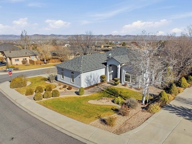 Tucked into one of the Redlands' most sought-after subdivisions - photo 35