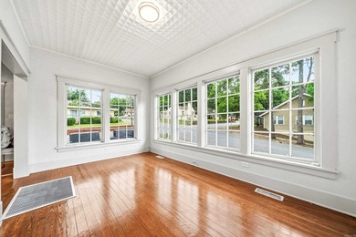 Beautifully restored 1938 historic cottage blending timeless - photo 40