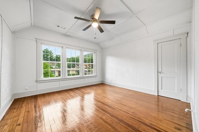 Beautifully restored 1938 historic cottage blending timeless - photo 42