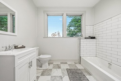 Beautifully restored 1938 historic cottage blending timeless - photo 45