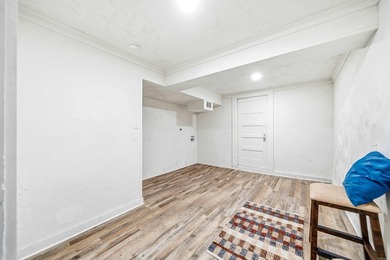 Beautifully restored 1938 historic cottage blending timeless - photo 49