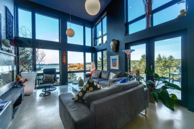 Lake Home For Sale in Kingsburg,