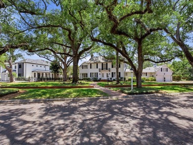 Set along the prestigious Palma Ceia Golf Course in South Tampa - photo 1