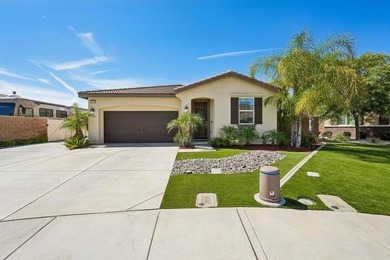 Welcome home to this beautifully upgraded single-family - photo 1