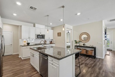 Welcome home to this beautifully upgraded single-family - photo 7