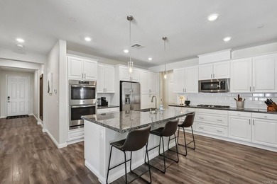 Welcome home to this beautifully upgraded single-family - photo 8