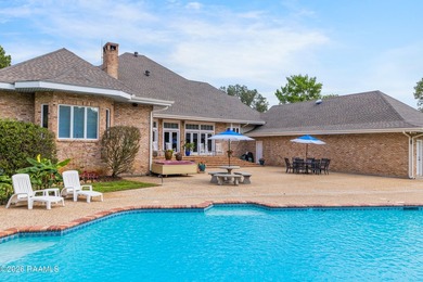 Tucked along a quiet, private street filled with grand estate - photo 3