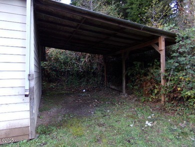 2 bedroom, 1 bathroom home on .88 acres. Close to Waldport Bay - photo 4