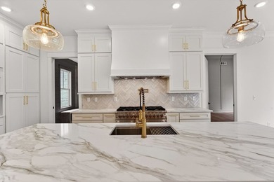 Come check out this newly constructed home built in Clear Creek - photo 12