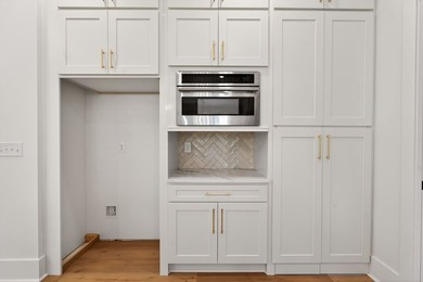 Come check out this newly constructed home built in Clear Creek - photo 14