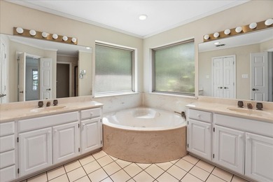 Welcome to your private retreat on beautiful Lake Palestine - photo 24