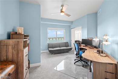 Welcome to effortless waterfront living in one of Downtown Fort - photo 27