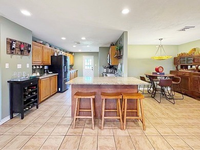 A private UNRESTRICTED slice of paradise in the heart of Rayburn - photo 8