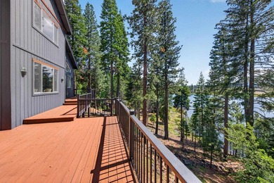 Discover the warmth and charm of this lakefront retreat in the - photo 45