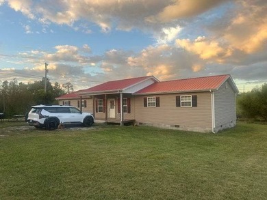 Dale Hollow Lake Home For Sale in Albany Kentucky