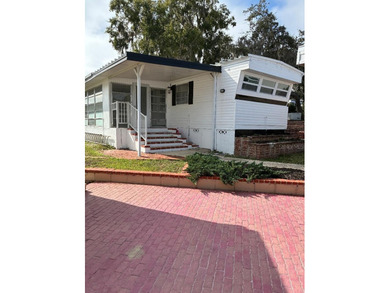 Lake Griffin Home For Sale in Fruitland Park Florida