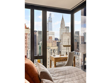 THE ULTIMATE MANHATTAN LUXURY WITH ICONIC SKYLINE & EAST RIVER - photo 13