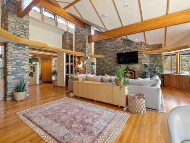 THIS 4 BEDROOM, SINGLE LEVEL impeccably maintained - photo 18