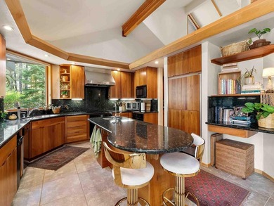 THIS 4 BEDROOM, SINGLE LEVEL impeccably maintained - photo 26