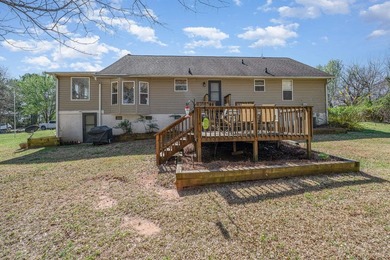 One story farm house on 74.39 acres. The 3 bedroom 2 bath home - photo 29