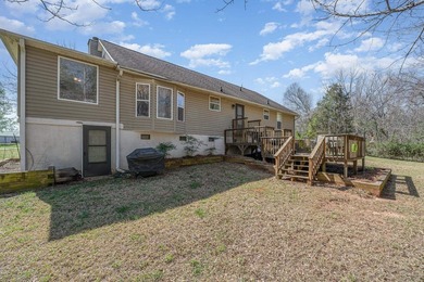 One story farm house on 74.39 acres. The 3 bedroom 2 bath home - photo 30