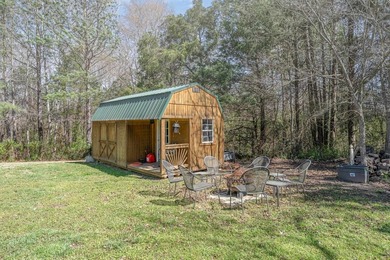 One story farm house on 74.39 acres. The 3 bedroom 2 bath home - photo 32
