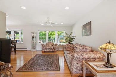 Lovely Ranch featuring large Primary Bedroom with Bath - photo 2