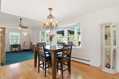 Lovely Ranch featuring large Primary Bedroom with Bath - photo 9