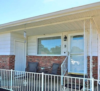 Welcome to 9 Bolans Court! Residing on a quiet cul-de-sac in the - photo 21