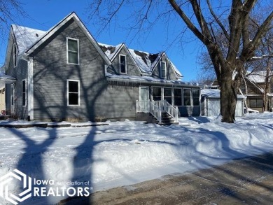 Clear Lake Home For Sale in Clear Lake Iowa