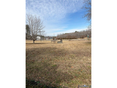 THIS 1898 3 BEDROOM 2 BATH FARMHOUSE SITES RIGHT AT THE EDGE - photo 2