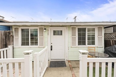 Live the quintessential beach lifestyle in the heart of Mission - photo 2