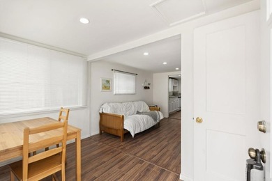 Live the quintessential beach lifestyle in the heart of Mission - photo 4