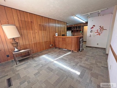 PRIME COMMERCIAL OPPORTUNITY - GREAT COMMERCIAL BUILDING ON - photo 11