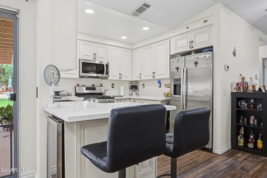 Welcome to this beautifully maintained Stoneridge residence in - photo 6