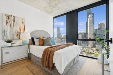 Stunning city and river views! Experience sophisticated urban