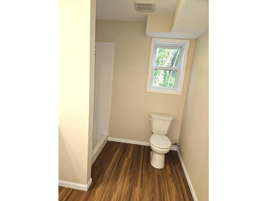 Looking for low maintenance country living- You've found it! - photo 16