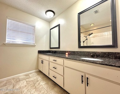 This is the opportunity to own a beautiful all-brick 5-bedroom - photo 19