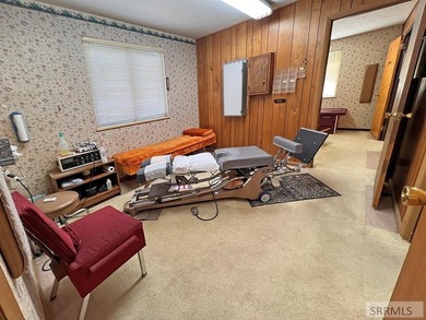PRIME COMMERCIAL OPPORTUNITY - GREAT COMMERCIAL BUILDING ON - photo 19