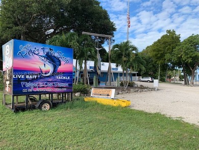 Exceptional Florida Keys Investment! This 2,400 SF self-standing - photo 2