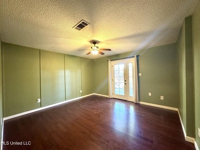 This is the opportunity to own a beautiful all-brick 5-bedroom - photo 22