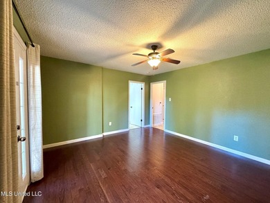 This is the opportunity to own a beautiful all-brick 5-bedroom - photo 23