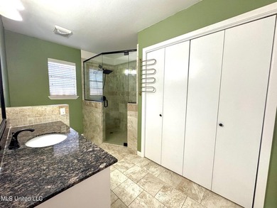 This is the opportunity to own a beautiful all-brick 5-bedroom - photo 25