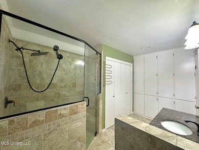 This is the opportunity to own a beautiful all-brick 5-bedroom - photo 27