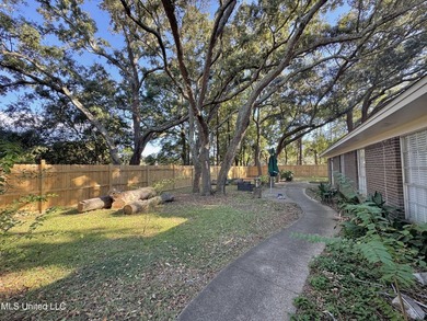 This is the opportunity to own a beautiful all-brick 5-bedroom - photo 28