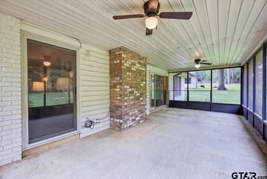 Welcome to 210 Treetop Ln in the highly sought-after Hideaway - photo 6